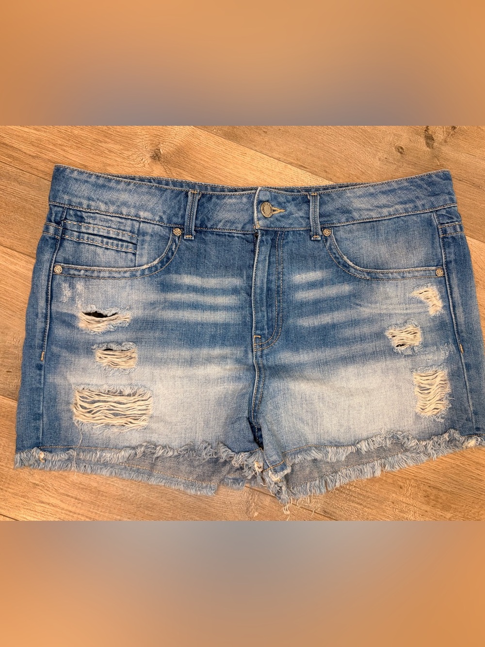 Buckle Black Fit No 256 Mid-rise Light Blue Distressed Denim Shorts- Size 31